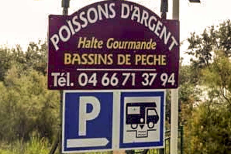 Aigues-Mortes (Camargue) Aire camping-cars Les Poissons d'Argent